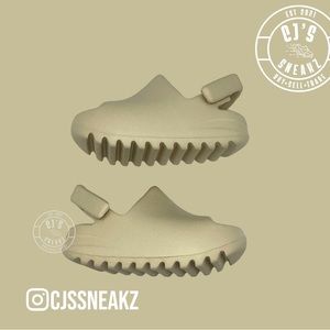 Yeezy Slides Infant ‘Bone’ Size 7K New